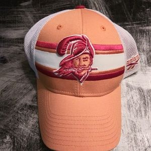 buccaneers flex fit hat